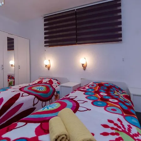 Park Santiago Ii 255 - Two Bed Daire *